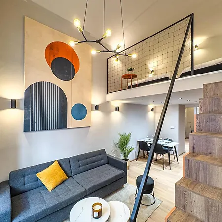 New Modern Art Loft Apartment, Center דירה *