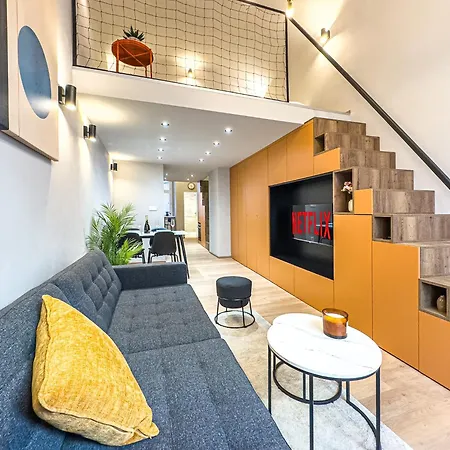 דירה New Modern Art Loft Apartment, Center *