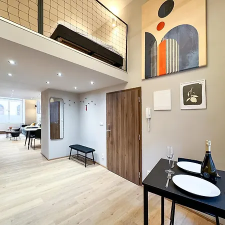 דירה New Modern Art Loft Apartment, Center